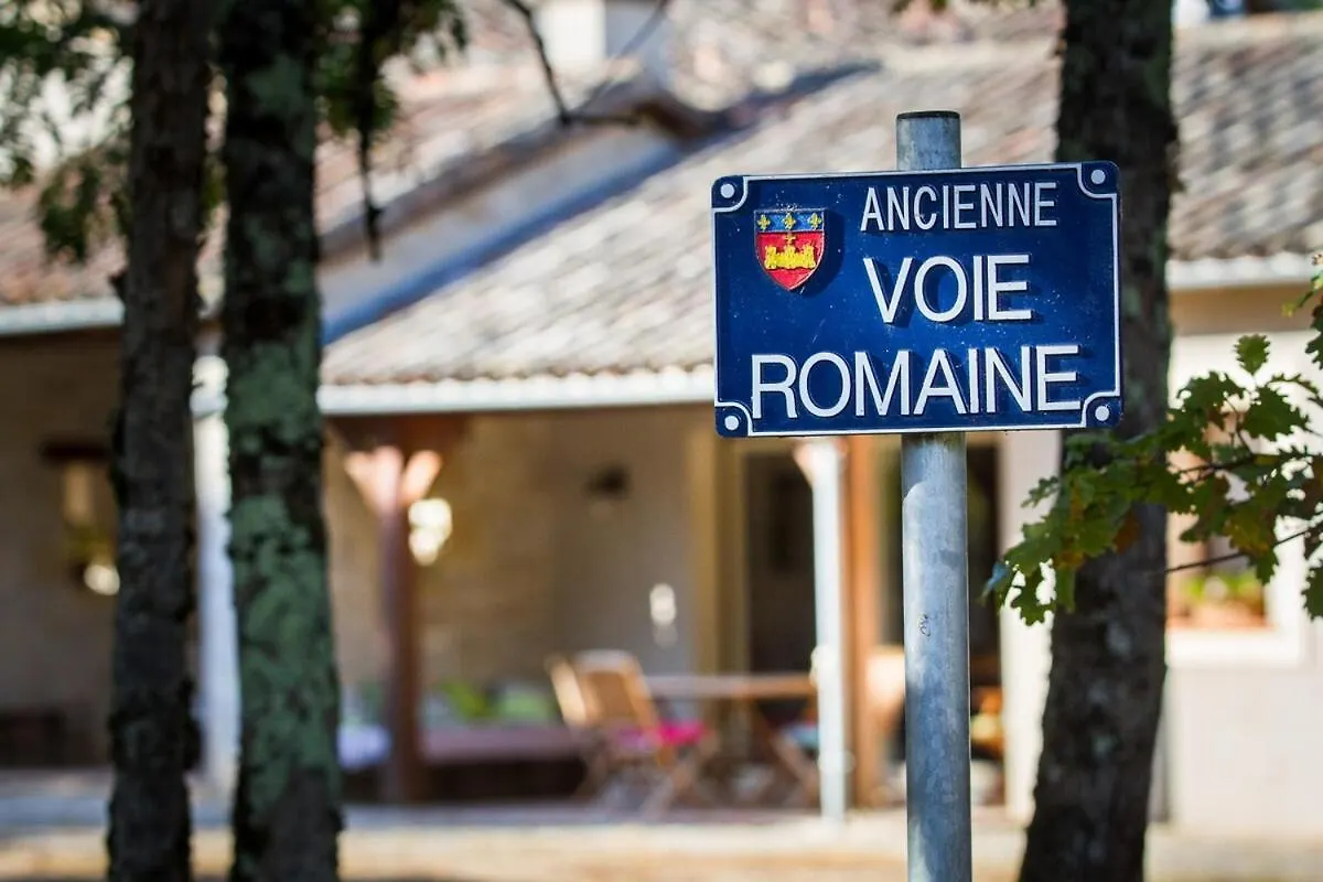 Du Levant Au Couchant - 2 Gites Mitoyens A Caylus - Piscine - Jardin - 5 Chambres - 12 Personnes - 5 Minutes Du Village Medieval 別荘