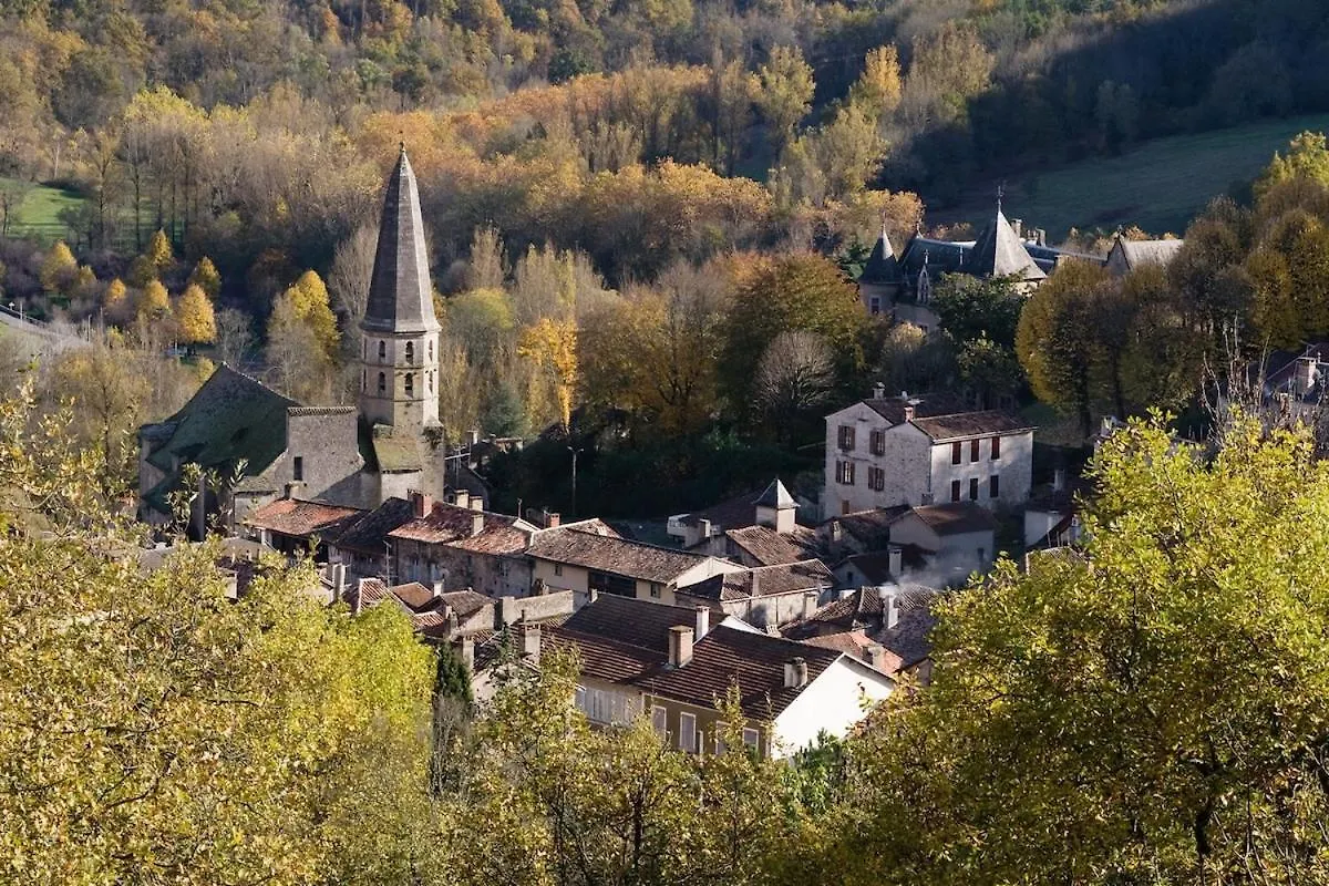 Du Levant Au Couchant - 2 Gites Mitoyens A Caylus - Piscine - Jardin - 5 Chambres - 12 Personnes - 5 Minutes Du Village Medieval 0*,